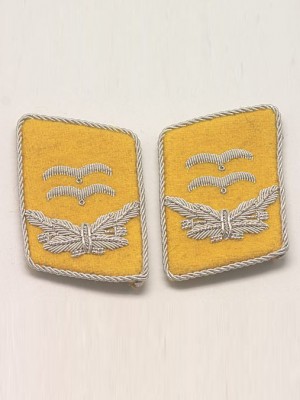 Replica of Luftwaffe 1st Lt Collar Tabs (German Collar Tabs) for Sale (by ww2onlineshop.com)