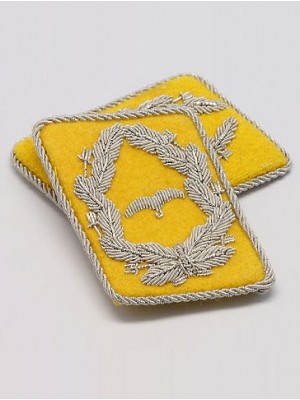 Replica of Luftwaffe Major Collar Tabs (German Collar Tabs) for Sale (by ww2onlineshop.com)