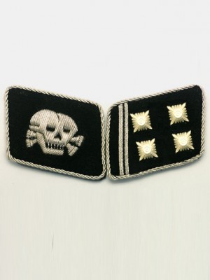 Replica of SS Skull Lt-Col.(SS Obersturmbannfuhrer) Collar Tabs (German Collar Tabs) for Sale (by ww2onlineshop.com)