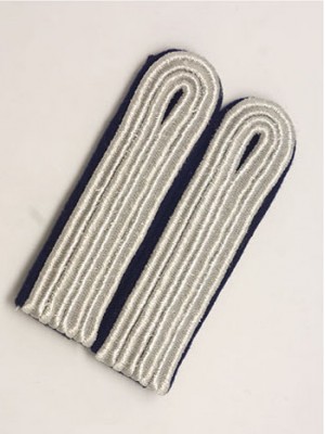 Replica of WW2 German Ensign---Lt. Shoulder Boards(Kriegsmarine) (German Shoulder Boards) for Sale (by ww2onlineshop.com)