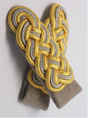 Replica of WW2 German Waffen SS General Shoulder Boards (German Shoulder Boards) for Sale (by ww2onlineshop.com)