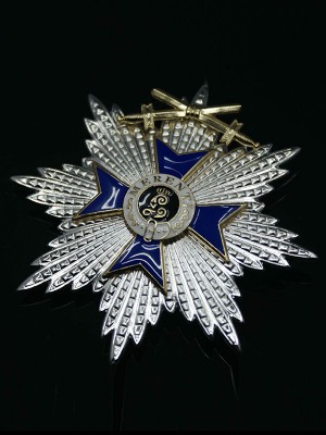Replica of Bavarian Military Merit Order (Militär-Verdienstorden) Grand Cross with Swords (WWI Medals & Awards) for Sale (by ww2onlineshop.com)