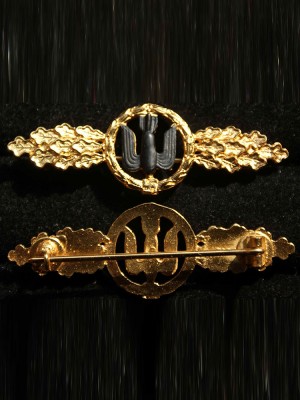 Replica of Front Flying Clasp of the Luftwaffe in Gold (Frontflugspange) (WWII German Medals) for Sale (by ww2onlineshop.com)