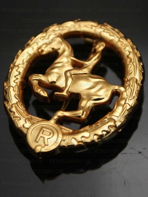 Replica of German Equestrian Badge in Gold (German Riding Badge: Das Reiterabzeichen) (Party & Sport Badges) for Sale (by ww2onlineshop.com)