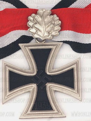 Replica of German WWII Knight Cross of the Iron Cross with Oak Leaf and LDO Box (WWII German Medals) for Sale (by ww2onlineshop.com)