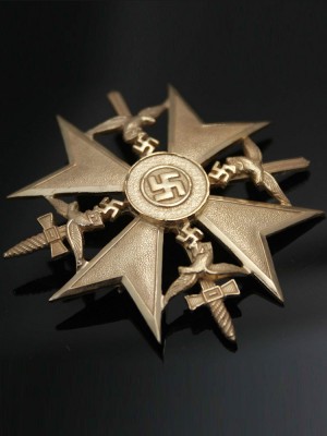 Replica of German WWII Spanish Cross in Gold with Swords (WWII German Medals) for Sale (by ww2onlineshop.com)