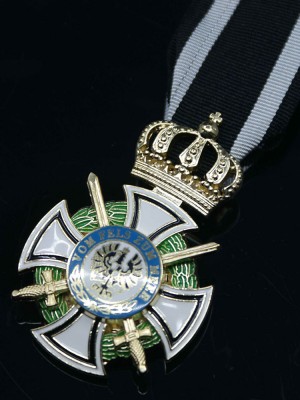 Replica of House Order of Hohenzollern with Swords (WWI Medals & Awards) for Sale (by ww2onlineshop.com)